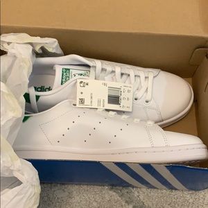 Brand new adidas Stan smiths